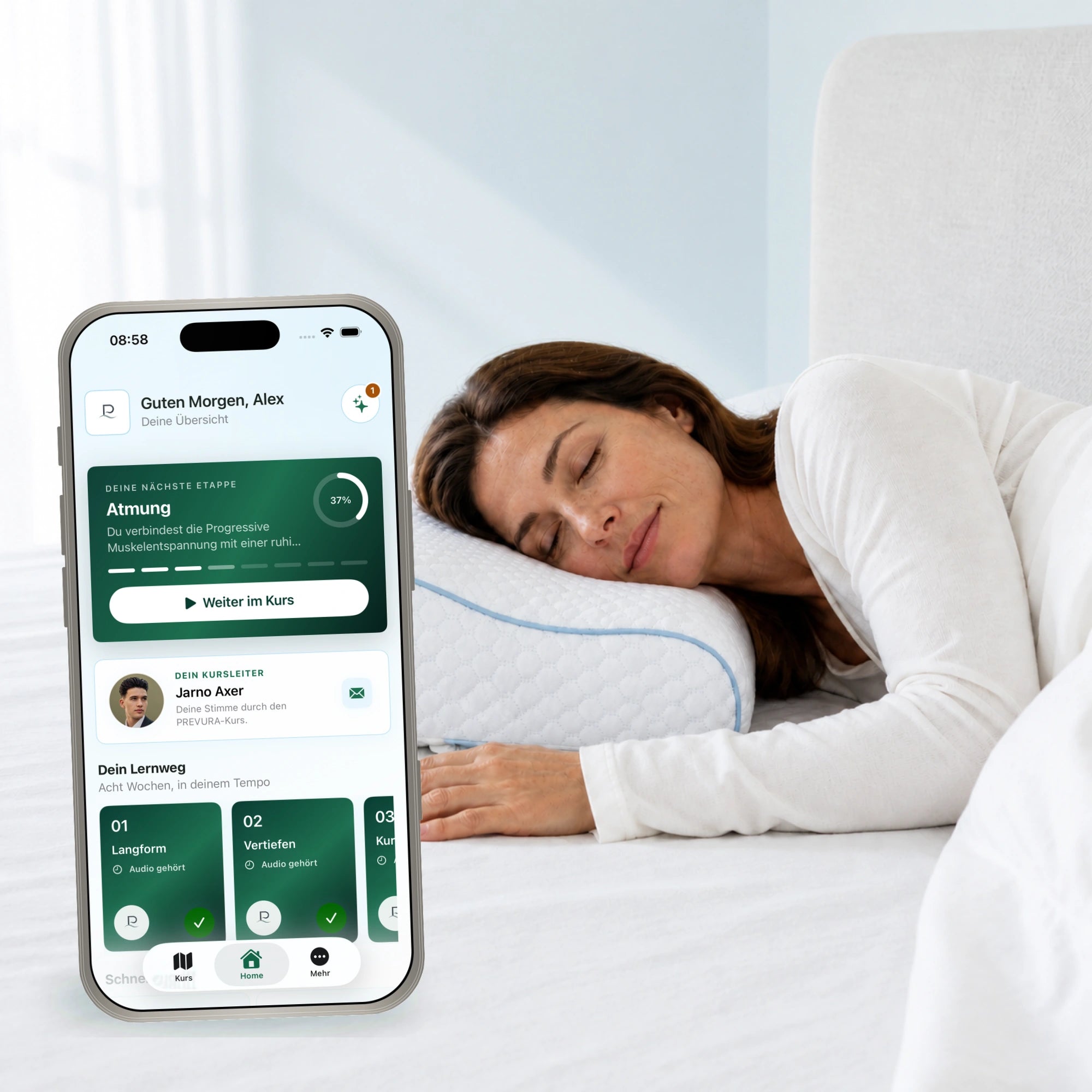 PREVURA SwiftUI-App auf einem iPhone 17 Pro neben einer Frau auf dem ERGO PILLOW
